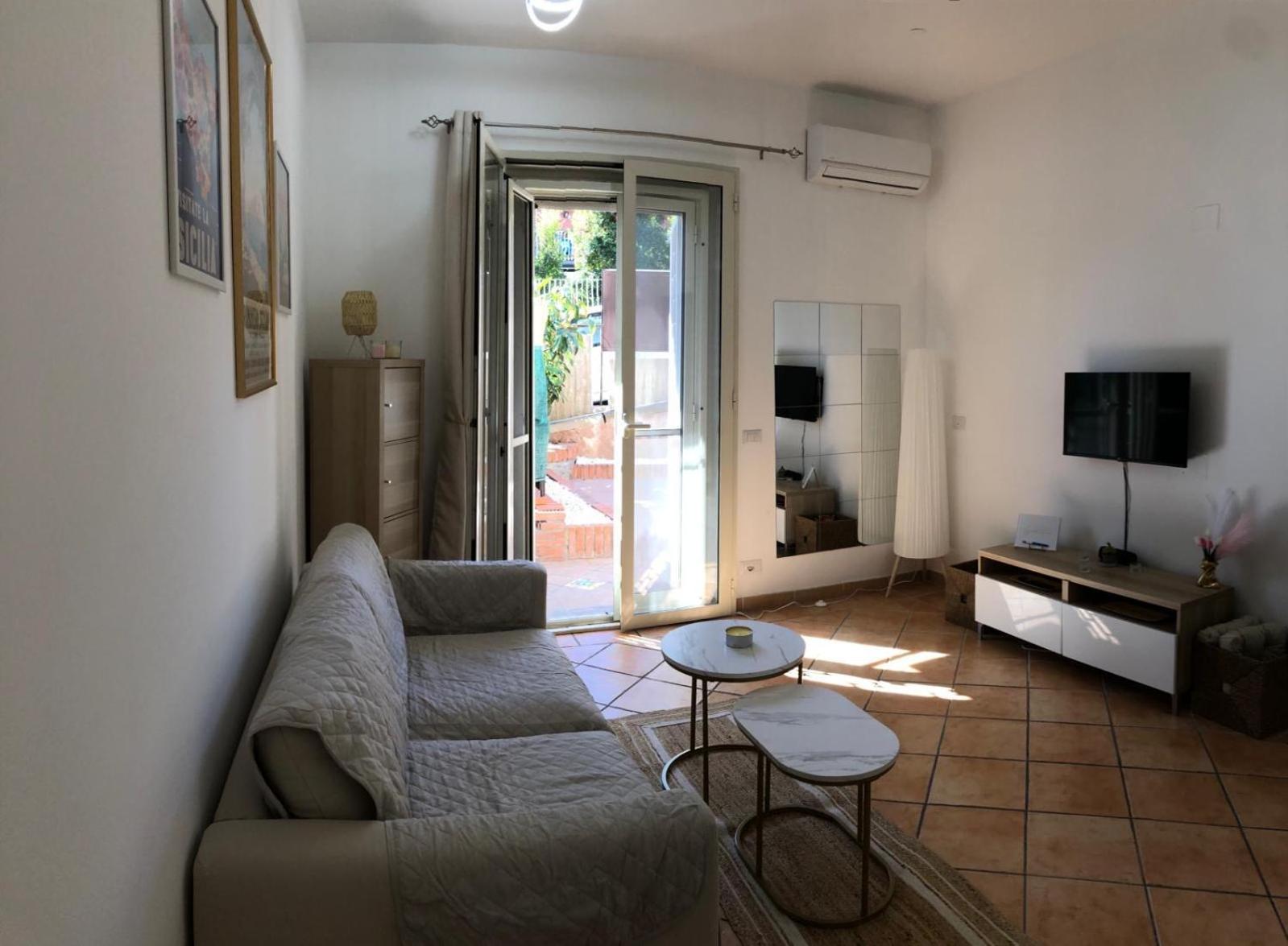 Sara Casa Acitrezza Appartement Aci Castello Buitenkant foto